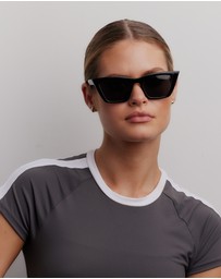 Reality Eyewear - Lizzette