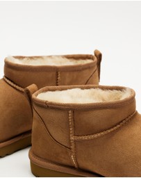UGG - Classic Ultra Mini Boots - Men's