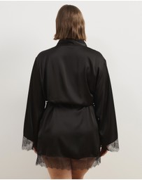 Atmos&Here Curvy - Pearl Lace Trim Satin Robe