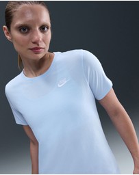 Nike - Sportswear Club Essentials T-Shirt