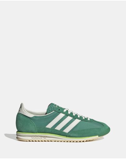 Court Green, Ivory & Crystal Sand