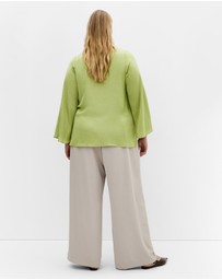 City Chic - Plus size Mahalia Neck Tie Top - matcha