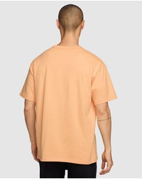 Nike - Sportswear Premium Essentials T-Shirt
