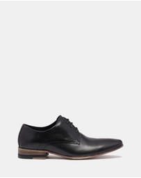 Uncut - Plant Black Leather