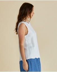 Betty Basics - Aviva Tank