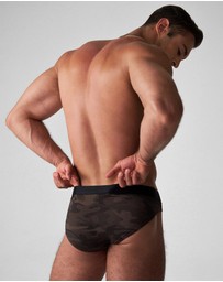 TEAMM8 - M8 Brief