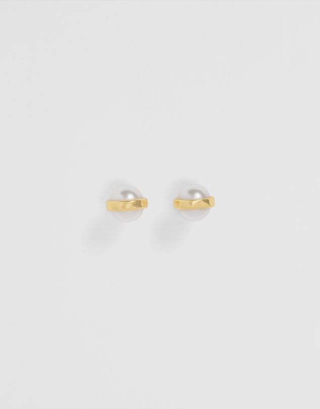 Country Road - Pearl Stud Earring