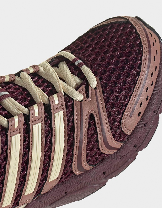 adidas Originals - Adistar Control 5 - Women's