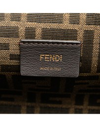 Pre-Loved by Azura Reborn - Pre-Loved fendi Elegant Kisslock Clutch with Detachable Shoulder Strap for Versatile Carry
