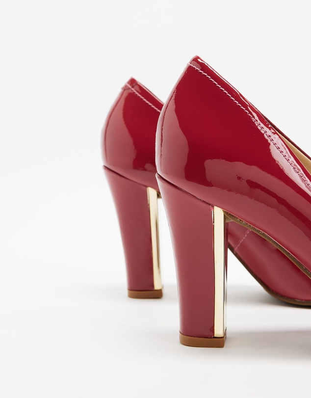 Nina Armando - Ade Heels