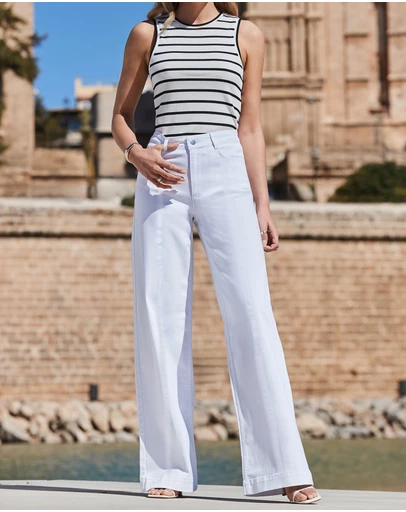 Sosandar - Pintuck Detail Wide Leg Jeans
