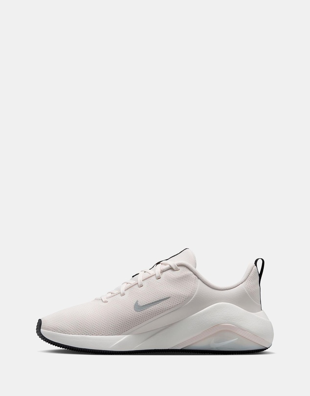 Nike - Bella 7 - Women's