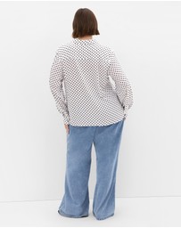 City Chic - Plus size Hesper Mews Spot Shirt - white