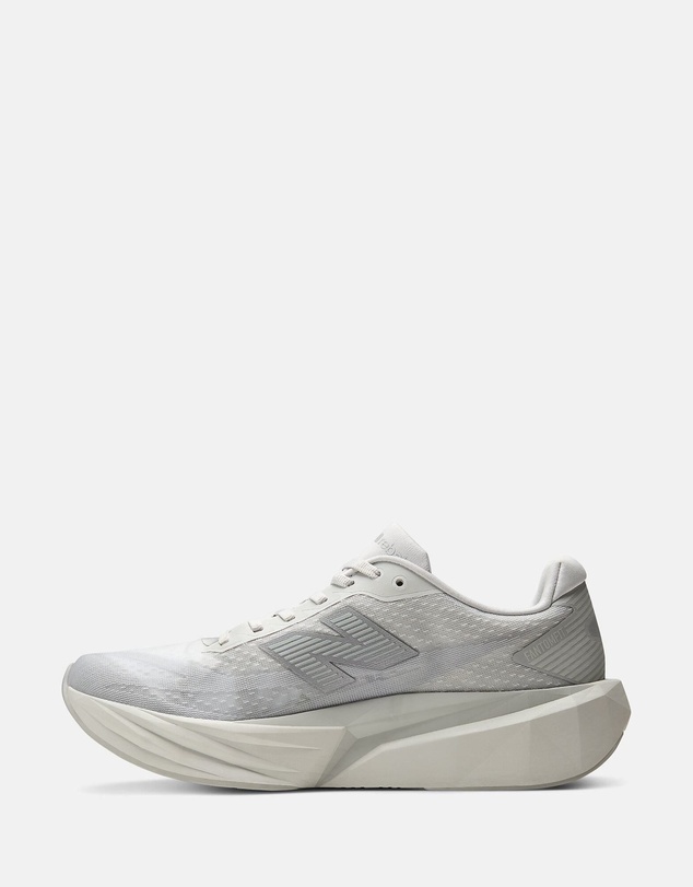 New Balance - FuelCell Rebel v5 (Wide Fit) - Men's