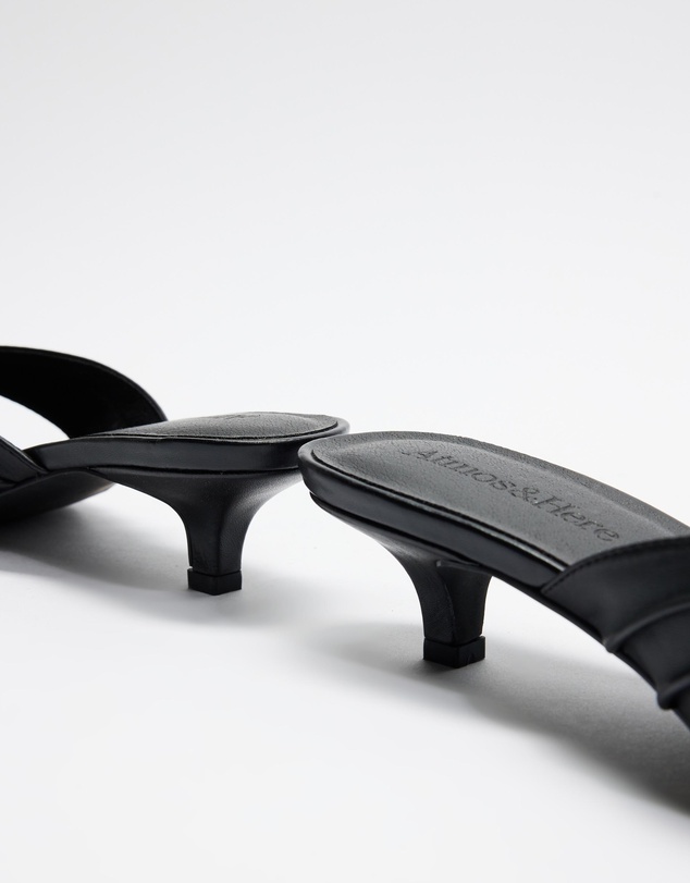 Atmos&Here - Tilly Square Toe Thong Leather Kitten Heels