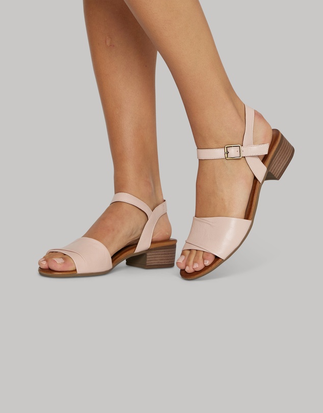 Easy Steps - Maisy