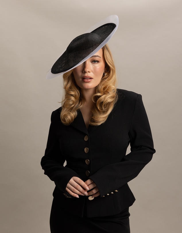 Morgan & Taylor - Viviana Plate Fascinator in Black