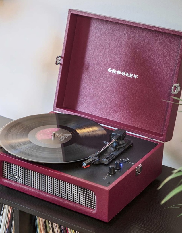 Crosley - Crosley Voyager Bluetooth Portable Turntable + Gadhouse Vinyl Rack Bundle - Burgundy