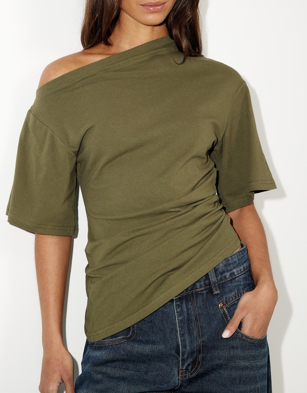 Dazie - Hazel Ruched Jersey Short Sleeve Top
