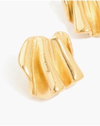 Lovisa - Waterproof Gold Plated Stainless Steel Wavy Fan Stud Earrings