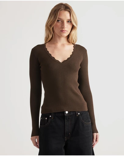Decjuba - Kai V Neck Long Sleeve Top
