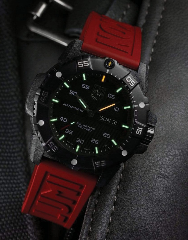 Luminox - Luminox Master Carbon SEAL Automatic Military Dive Watch