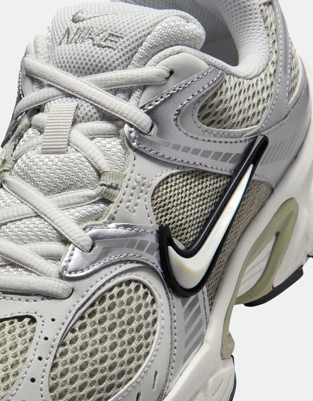Nike - V5 RNR - Women's