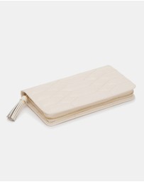 Wolf - Wolf Caroline Jewellery Portfolio Ivory