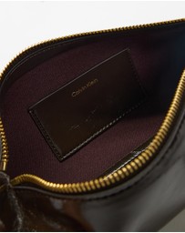 Calvin Klein - Foil Logo Glossy Conv Bag