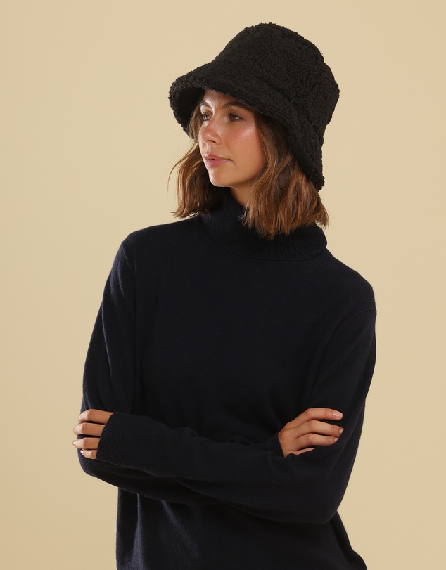 Morgan & Taylor - Drew Teddy Bucket Hat in Black