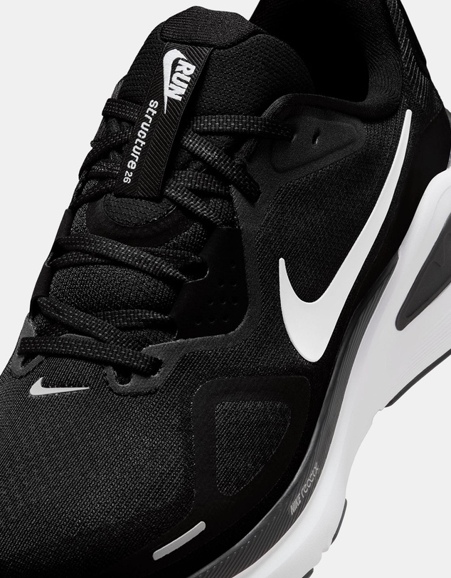 Nike - Structure 26 - Men's