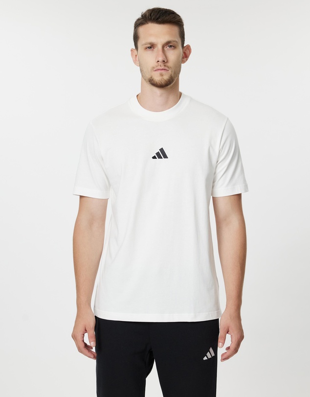 adidas Sportswear - Essentials Small Logo Single Jersey Tee