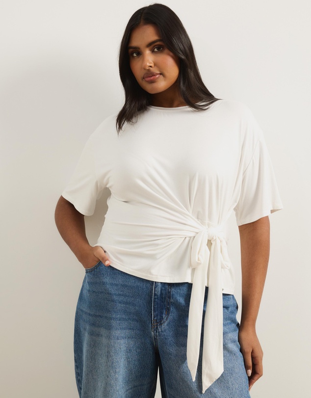Atmos&Here Curvy - Freya Tie Front Short Sleeve T-Shirt