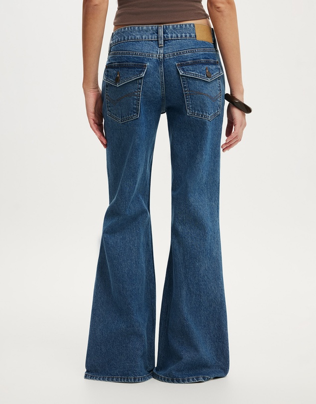 Cotton On - Low Relaxed Flare Jean