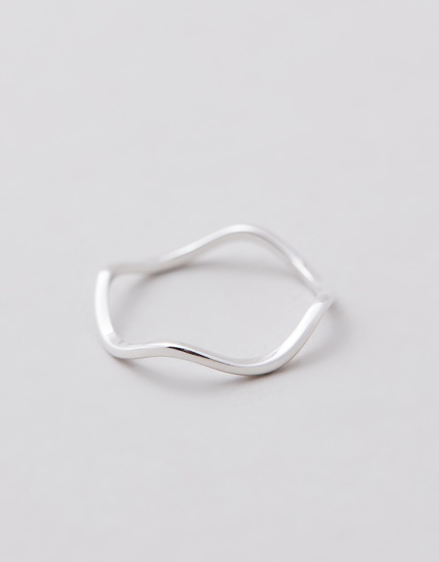 SAINT VALENTINE - Vera Wave Ring - Silver