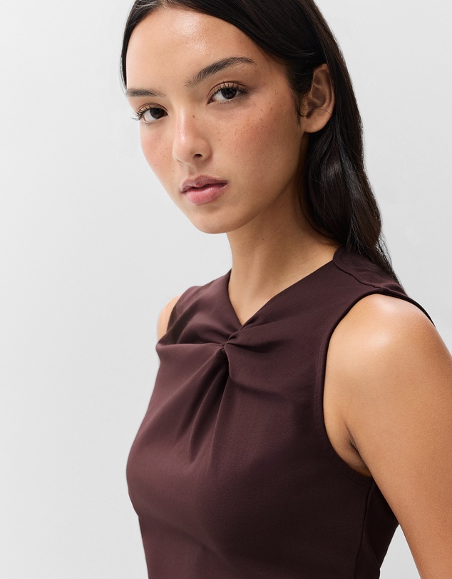 UNISON - Knot Detail Sleeveless Tee