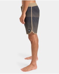 Quiksilver - Mens Surfsilk 18