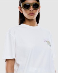 ENA PELLY - EP Rose Tee
