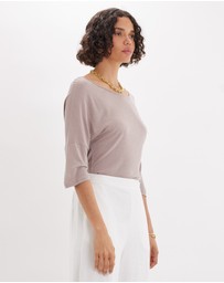 Amelius - Ottavia Three Quarter Batwing Tee