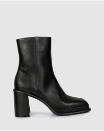 Beau Coops - Deonisia Ankle Boots