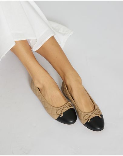 BLACK GLOVE/CAMEL