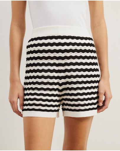 Black & Cream