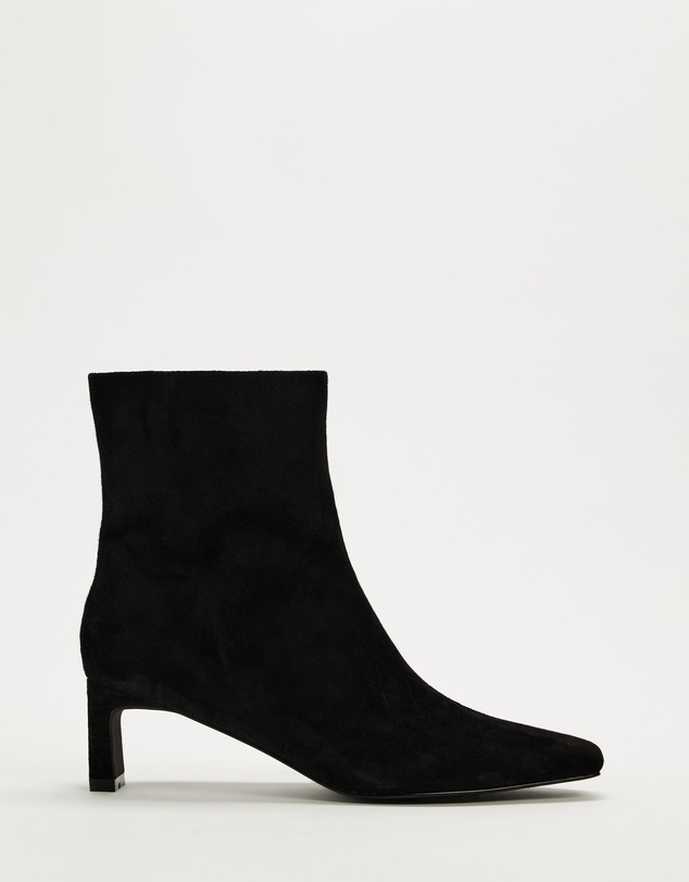 AERE - Isabel Heeled Leather Ankle Boots