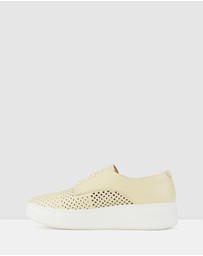 Rollie - Derby City Punch Shoe