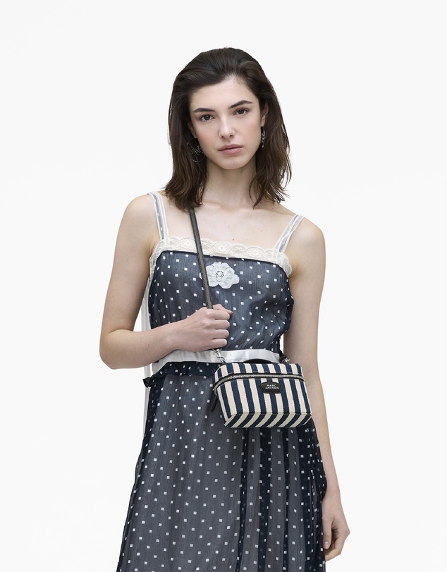Marc Jacobs - The E/W Vanity Bag