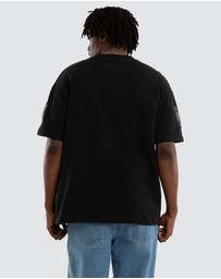 Nena & Pasadena - Maverick Loopback Raptor Tee