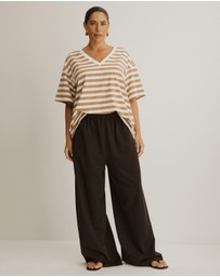 Atmos&Here Curvy - Jessica Striped V-Neck Relaxed Tee