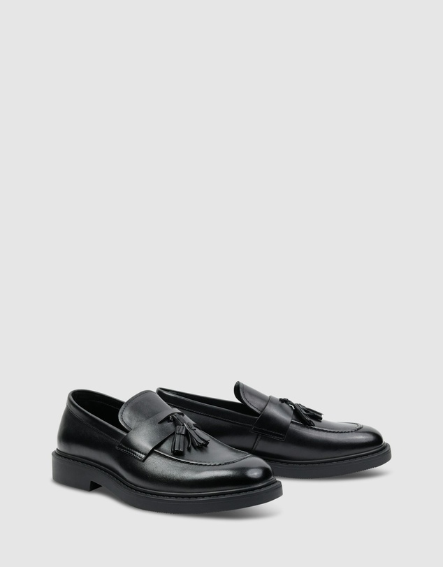 yd. - Chester Tassel Loafer
