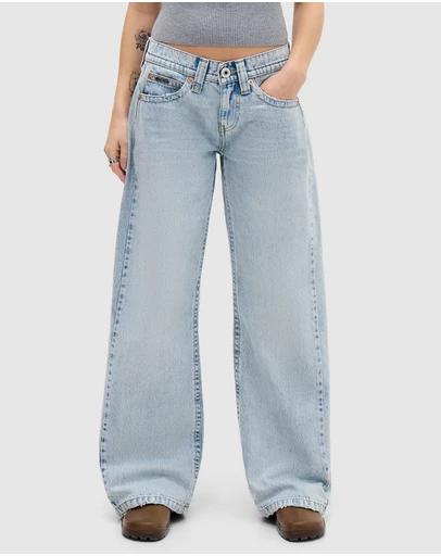 BDG By Urban Outfitters - Kayla Lowrider Bleach Jeans