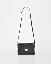Cobb & Co - Kotara Classic Leather Crossbody Bag
